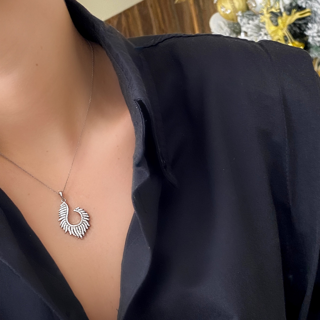 Elmas montür zirkon taşlı kolye