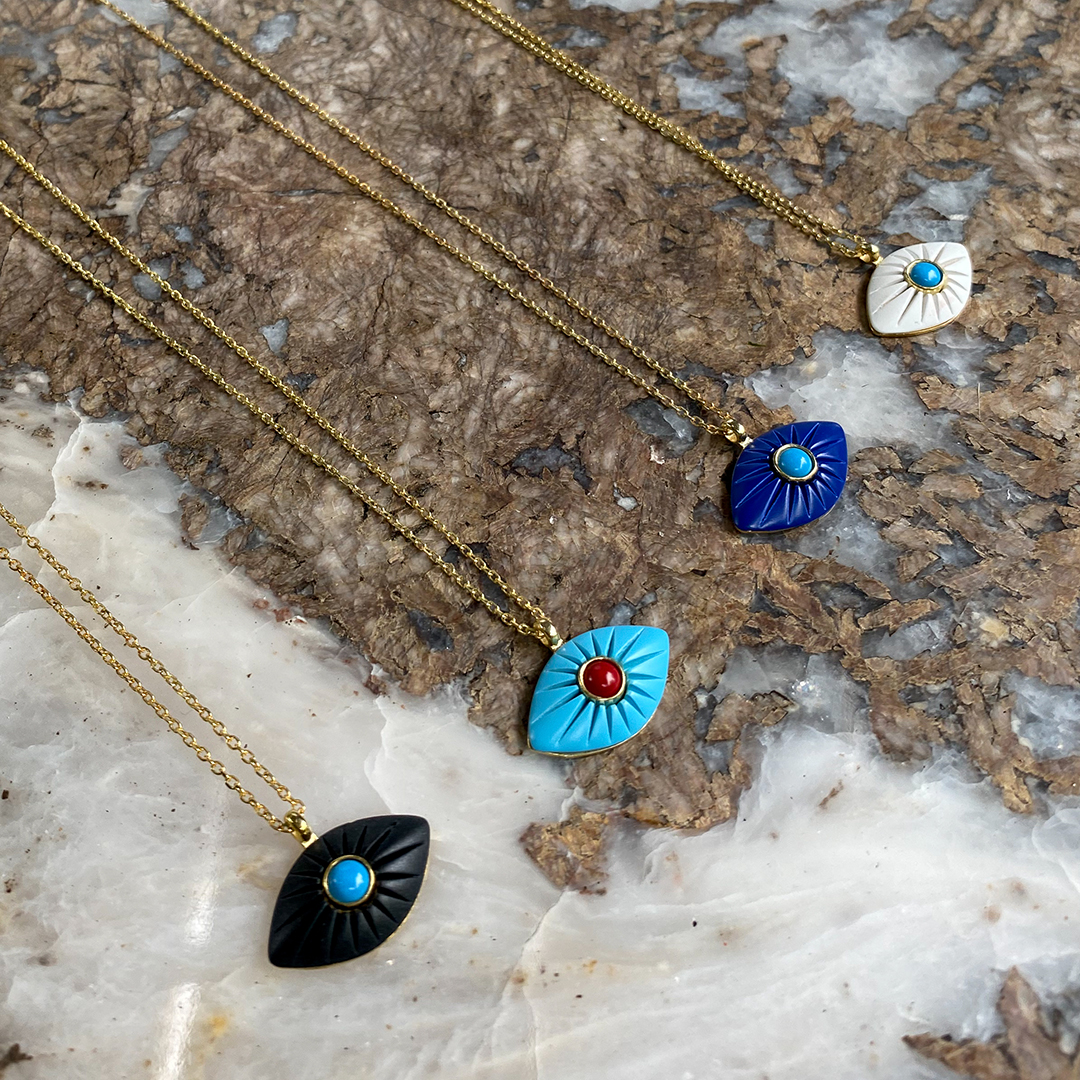 Lacivert Taş Detay Göz Kolye