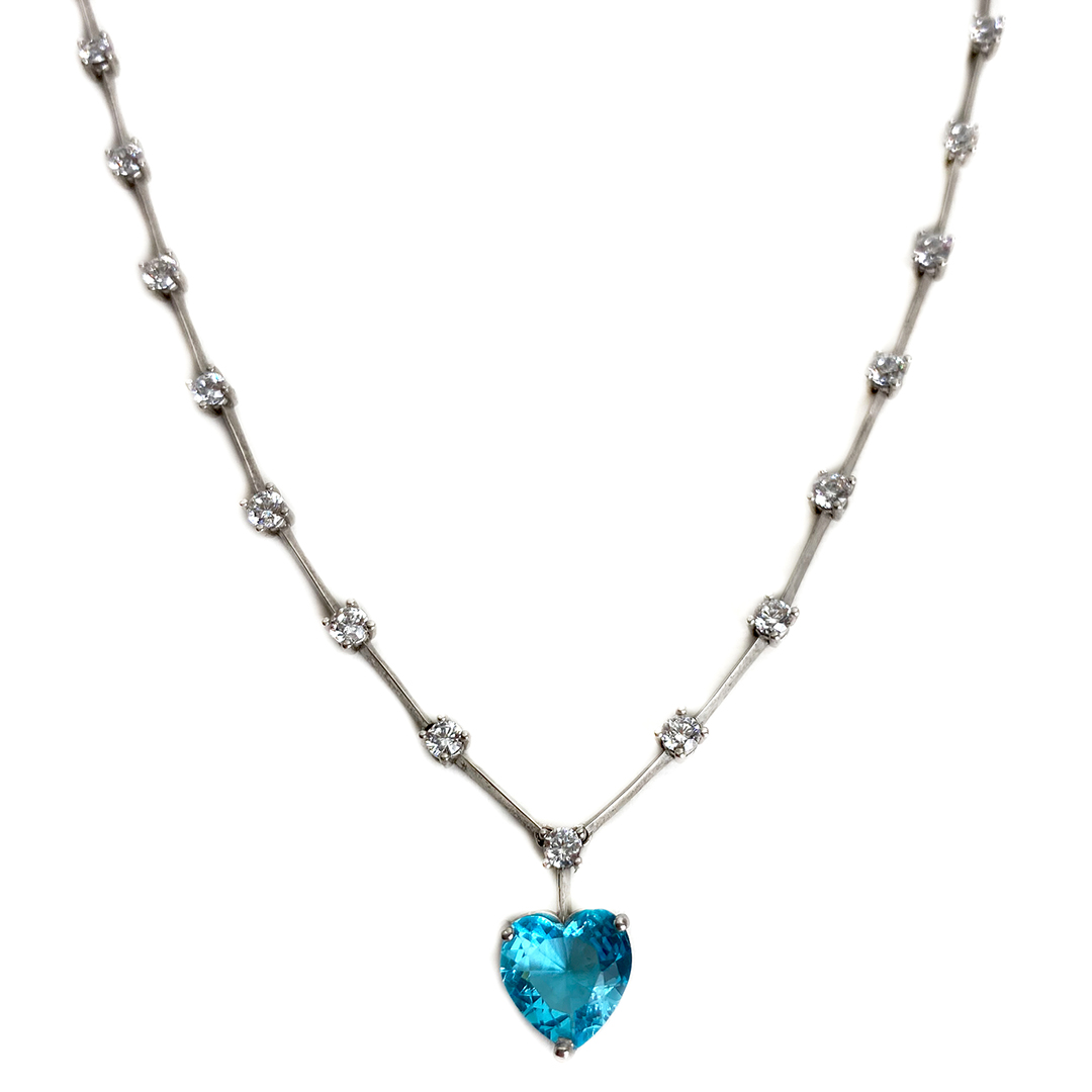 Sıra Taşlı Mavi Kalp Kolye
